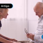 Pessoa de mais idade fazendo terapia