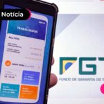 uma pessoa segurando um celular com o aplicativo do fgts aberto.