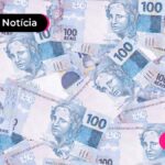 Varias notas de cem reais