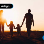 família