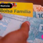 dinheiro e cartão bolsa família