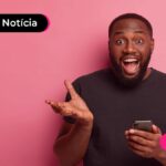 Pessoa com expressão feliz