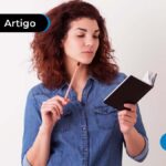 Imagem de pessoa com caderno e caneta