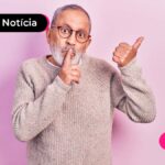 imagem de pessoa fazendo sinal de silêncio