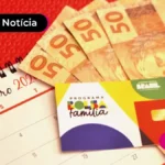 Imagem de notas de dinheiro e cartão do bolsa família