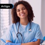 Pessoa com traje medico
