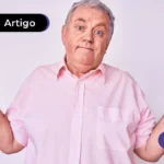 Idoso branco expressando estar com dúvidas