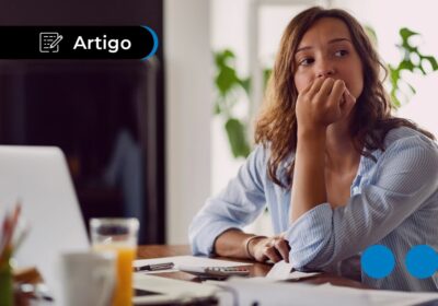 Ao sair de uma empresa, o salário vem junto com a rescisão?