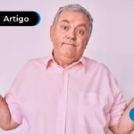 Pessoa de mais idade com uma expressão confusa