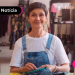 imagem de pessoa com roupa informal feliz
