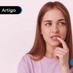 Pessoa com um olhar de dúvida