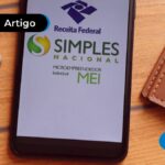 Imagem de um celular no aplicativo do SIMEI