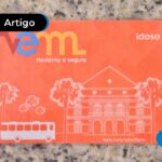 Cartão Vem Idoso na cor vermelha.