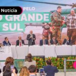 Pessoas reunidas em reunião sobre o Rio Grande do Sul.