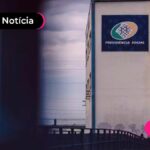 Lado de fora do prédio da Previdência Social.