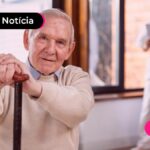 imagem de pessoa idosa com bengala