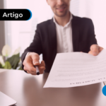 Pessoa entregando uma carta para outra pessoa