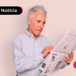 Pessoa de idade lendo notícias sobre a reforma da previdência.