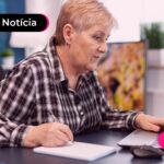 Aposentada que ainda trabalha em dúvida sobre as mudanças na lei.