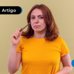 Pessoa com olhar de dúvida