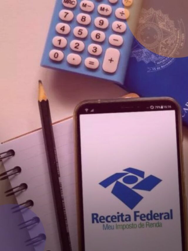 Imagem de um celular com a imagem da Receita Federal