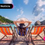 Pessoa descansando em feriado prolongado.