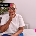 Aposentada pensando o que muda na aposentadoria com o novo salário mínimo de 2024.