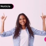 Jovem sorrindo.