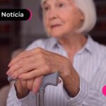 Pessoa de mais idade com um olhar sério