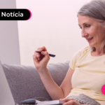 Aposentado contratando empréstimo consignado com aumento salarial.
