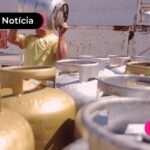 Botijões de gás em fila.