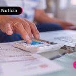 Pessoa negociando dívidas com Serasa, Correios e Febraban.