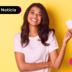 Pessoa com blusa branca