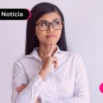 Mulher pensativa