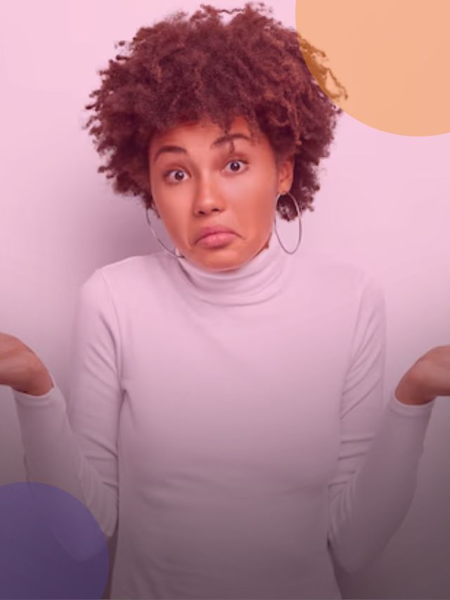 Mulher em dúvida sobre quando os bancos vão liberar o Consignado privado.