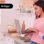 Mulher no computador