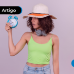 Mulher com roupa de ferias