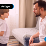 Filho dando presente de dia dos pais.