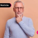 Pessoa com expressão de dúvida pensando sobre a maciça do INSS.