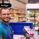 Homem no supermercado.