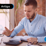 Pessoa estressada com as financias