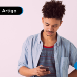 Homem no celular