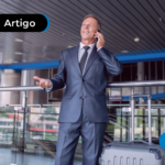 homem fazendo uma viagem a trabalho