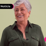 Pessoa idosa com expressão feliz.