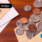 Moedas em cima da mesa