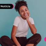 Pessoa com expressão feliz.