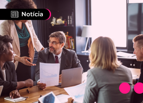 Fim da escala 6x1 avança na Câmara com envio de PEC à comissão