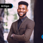 homem usando roupa para entrevista de emprego