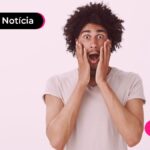 Pessoa surpresa com dinheiro esquecido no banco por brasileiros.