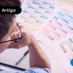 Pessoa fazendo teste de personalidade MBTI.